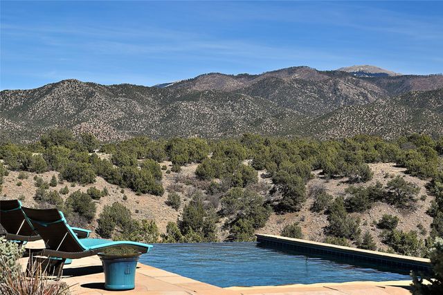 35 Vista Hermosa, Santa Fe, NM 87506