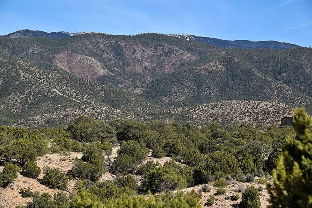 35 Vista Hermosa, Santa Fe, NM 87506