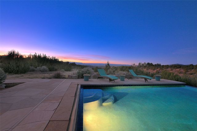 35 Vista Hermosa, Santa Fe, NM 87506