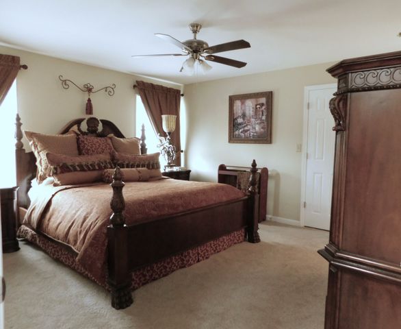 215 Elliott Ct, Columbia, TN 38401