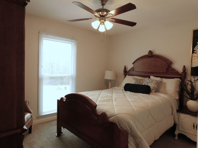 215 Elliott Ct, Columbia, TN 38401