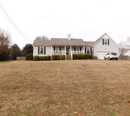 215 Elliott Ct, Columbia, TN 38401