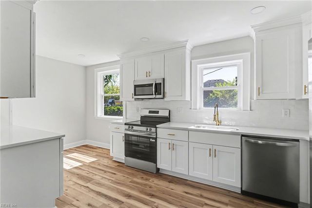 414 West RD, Portsmouth, VA 23707