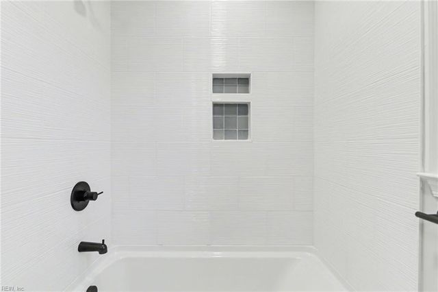 414 West RD, Portsmouth, VA 23707