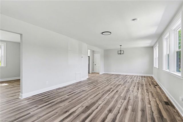 414 West RD, Portsmouth, VA 23707