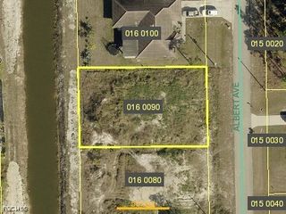 825 Albert AVE, Lehigh Acres, FL 33971