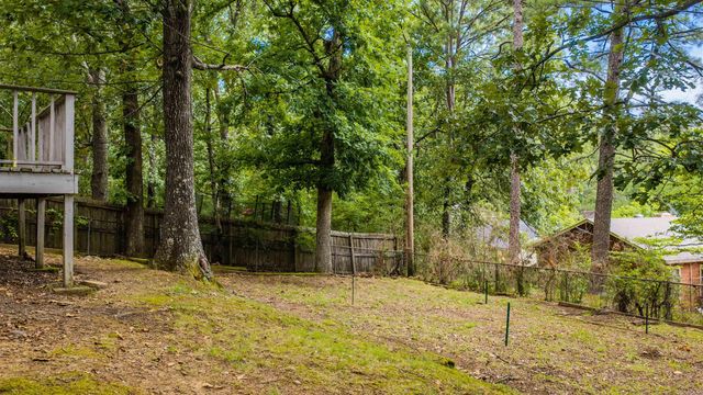 65 Point West Circle, Little Rock, AR 72211