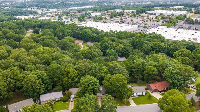 65 Point West Circle, Little Rock, AR 72211