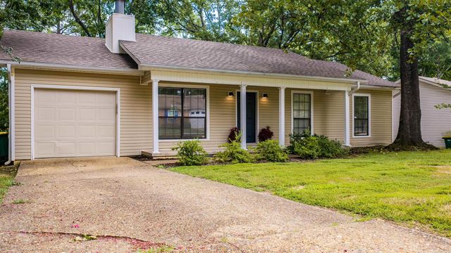 65 Point West Circle, Little Rock, AR 72211