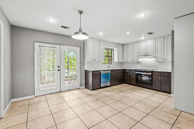 65 Point West Circle, Little Rock, AR 72211