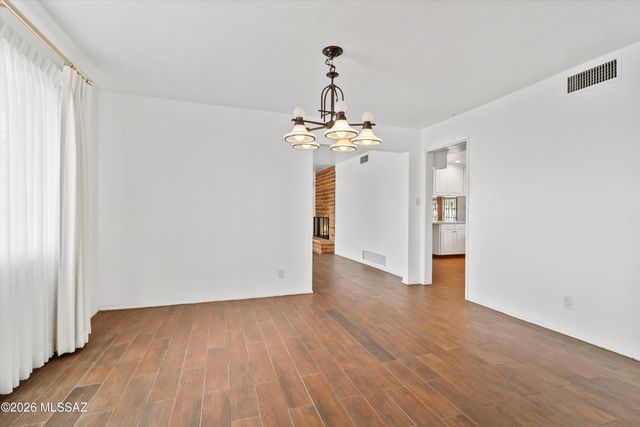 40 N Leonora Avenue, Tucson, AZ 85711