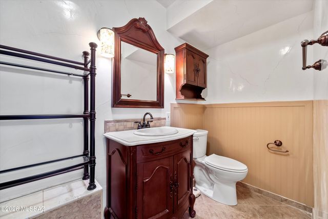 40 N Leonora Avenue, Tucson, AZ 85711