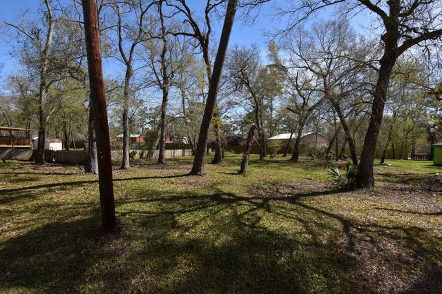 1510 Pine Grove Drive, Dickinson, TX 77539