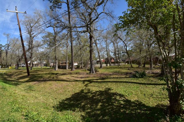 1510 Pine Grove Drive, Dickinson, TX 77539