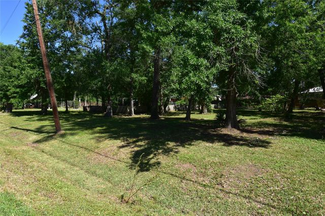 1510 Pine Grove Drive, Dickinson, TX 77539