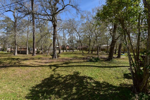 1510 Pine Grove Drive, Dickinson, TX 77539