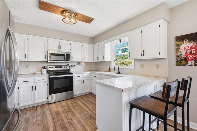 112 NE 6th Street, Blue Springs, MO 64014