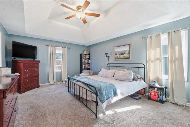 112 NE 6th Street, Blue Springs, MO 64014