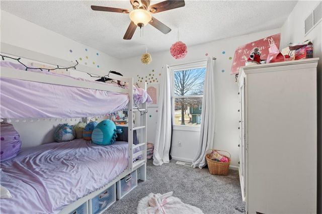 112 NE 6th Street, Blue Springs, MO 64014