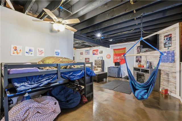 112 NE 6th Street, Blue Springs, MO 64014