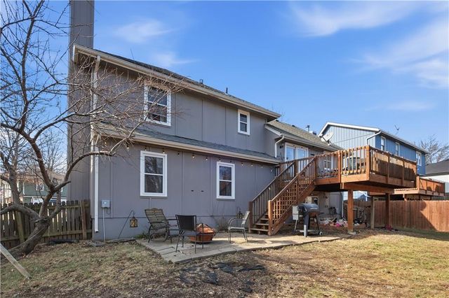 112 NE 6th Street, Blue Springs, MO 64014