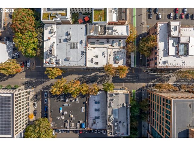 220 Sw 1ST Ave, Portland, OR 97204