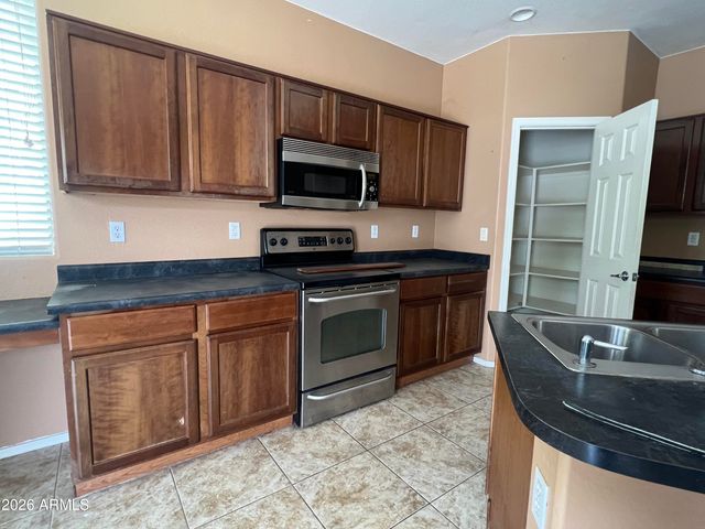 1681 E JAHNS Drive, Casa Grande, AZ 85122