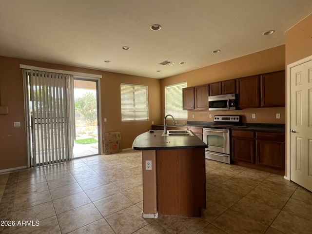 1681 E JAHNS Drive, Casa Grande, AZ 85122