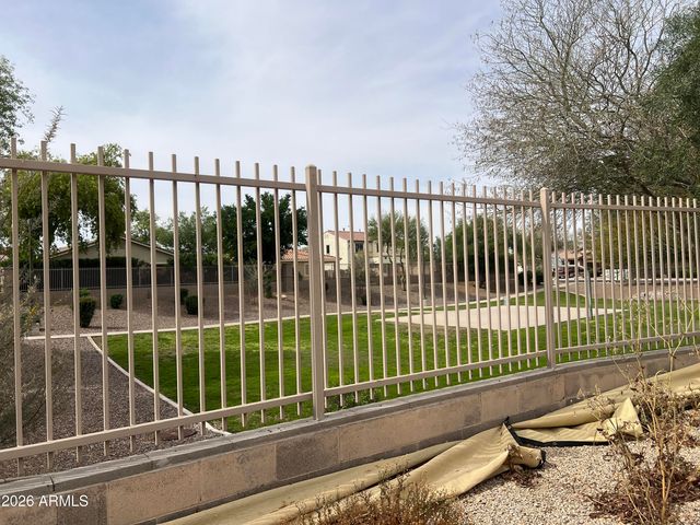 1681 E JAHNS Drive, Casa Grande, AZ 85122