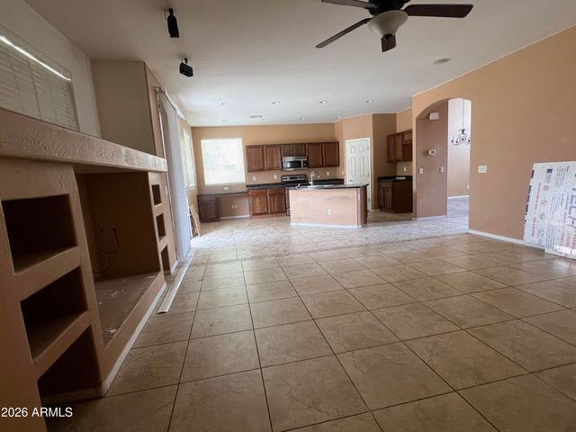1681 E JAHNS Drive, Casa Grande, AZ 85122