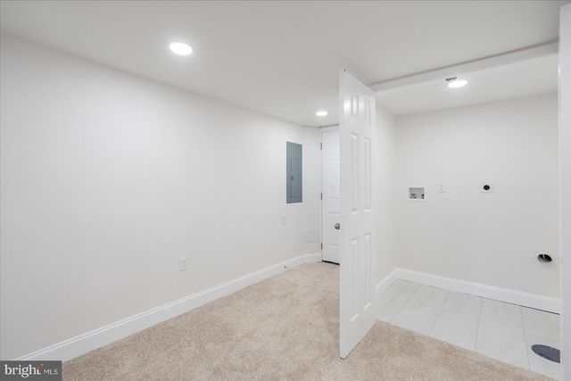 606 CHARRAWAY RD, Baltimore, MD 21229