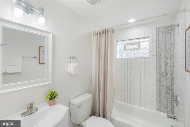 606 CHARRAWAY RD, Baltimore, MD 21229