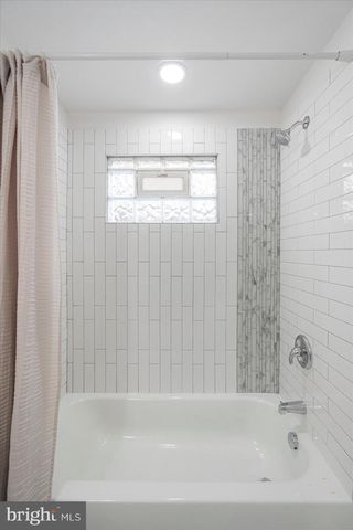 606 CHARRAWAY RD, Baltimore, MD 21229