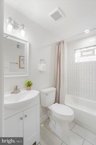606 CHARRAWAY RD, Baltimore, MD 21229