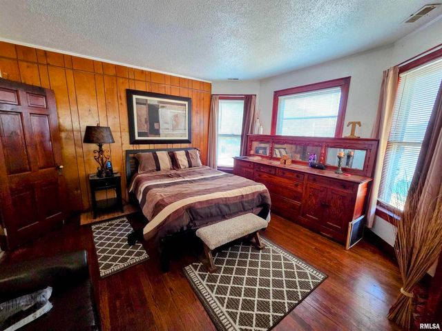 800 6th Avenue S, Clinton, IA 52732