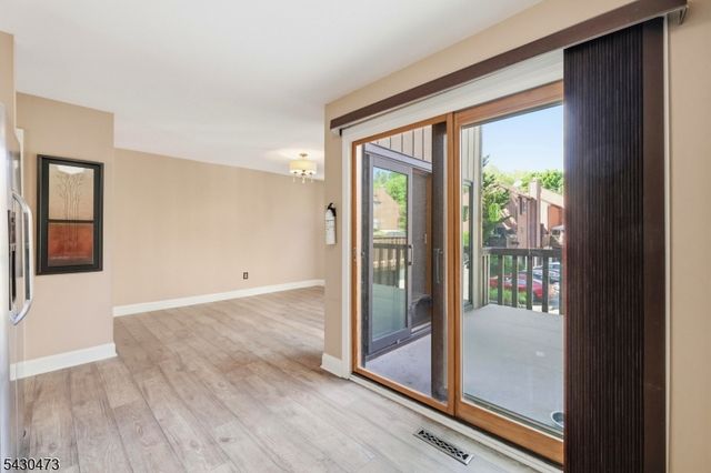 91 Nottingham Sq, Washington Twp., NJ 07853