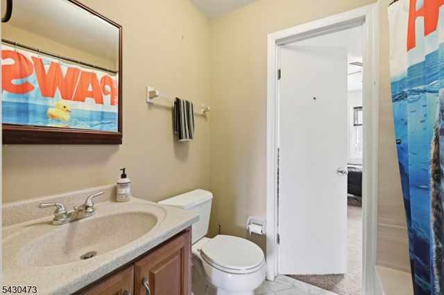 91 Nottingham Sq, Washington Twp., NJ 07853