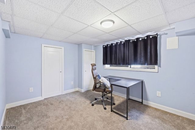 91 Nottingham Sq, Washington Twp., NJ 07853