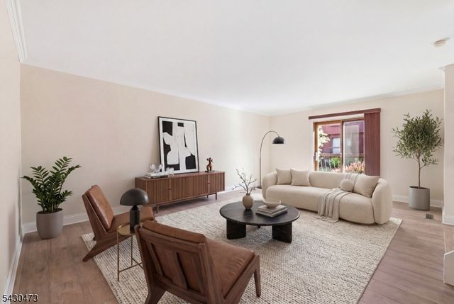 91 Nottingham Sq, Washington Twp., NJ 07853