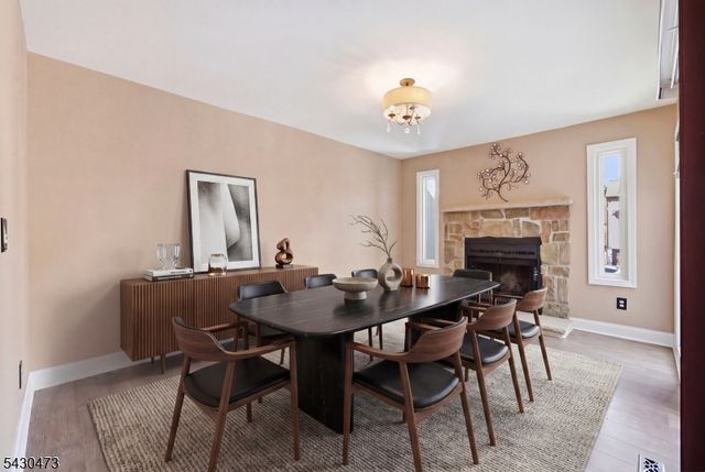 91 Nottingham Sq, Washington Twp., NJ 07853