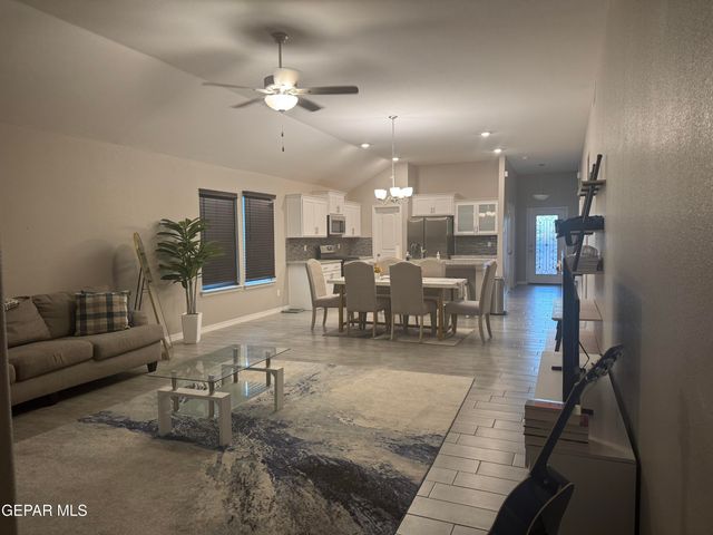 13237 COLDHAM Street, Horizon City, TX 79928