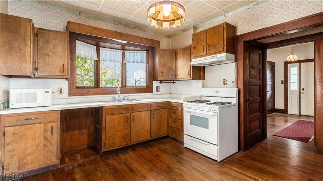 3455 National Road, Zanesville, OH 43701