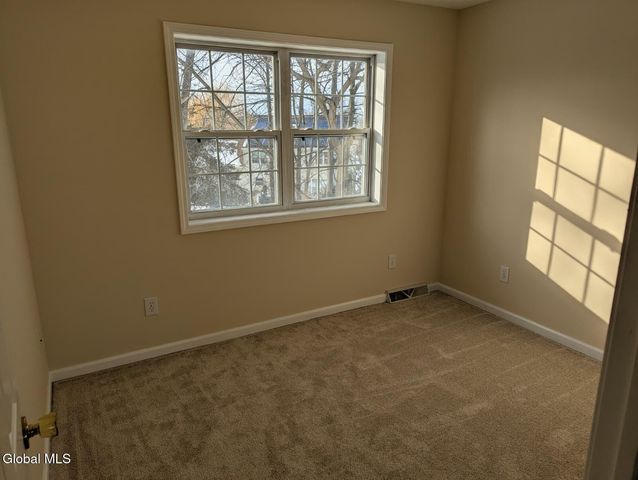 13 Erie Court, Waterford, NY 12188