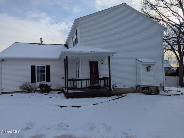 13 Erie Court, Waterford, NY 12188