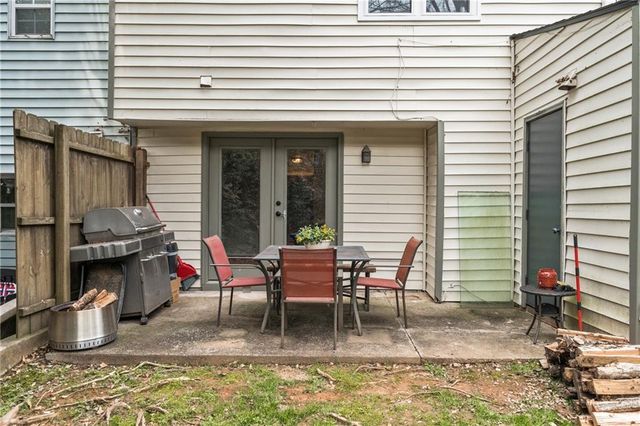 2506 Queen Anne Court, Sandy Springs, GA 30350