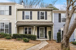 2506 Queen Anne Court, Sandy Springs, GA 30350