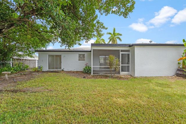 10660 Eureka Street, Boca Raton, FL 33428