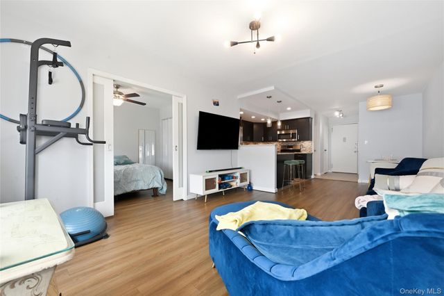 700 Shore Road 7P, Long Beach, NY 11561