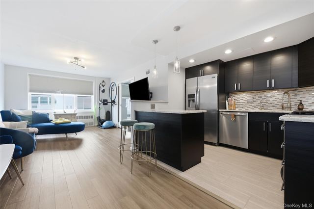 700 Shore Road 7P, Long Beach, NY 11561