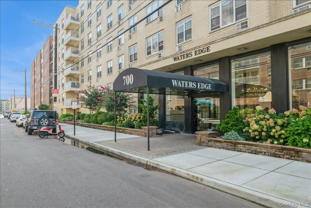 700 Shore Road 7P, Long Beach, NY 11561